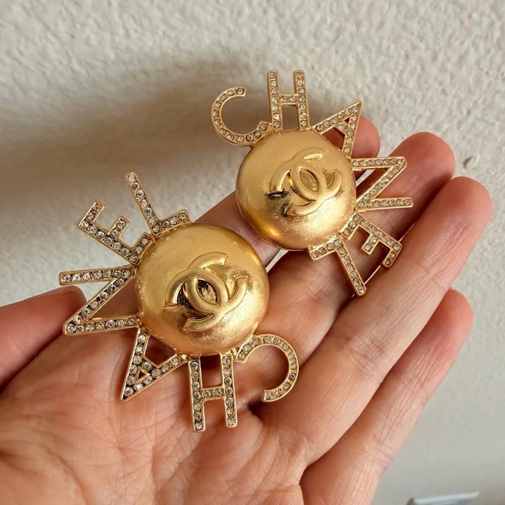 ☀️ Vintage Chanel Rhinestone Logo Statement Clip-On Earrings✨